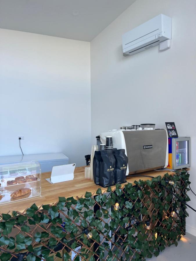 Manha Hotel Auckland Airport Zewnętrze zdjęcie